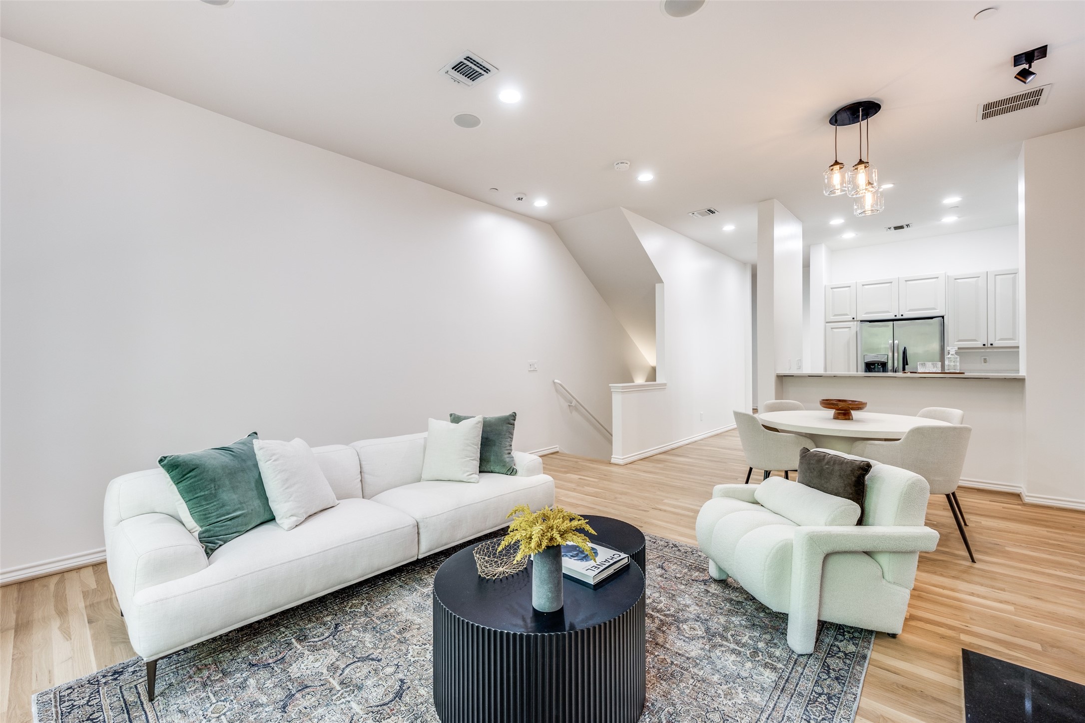 4223 Buena Vista Street 9