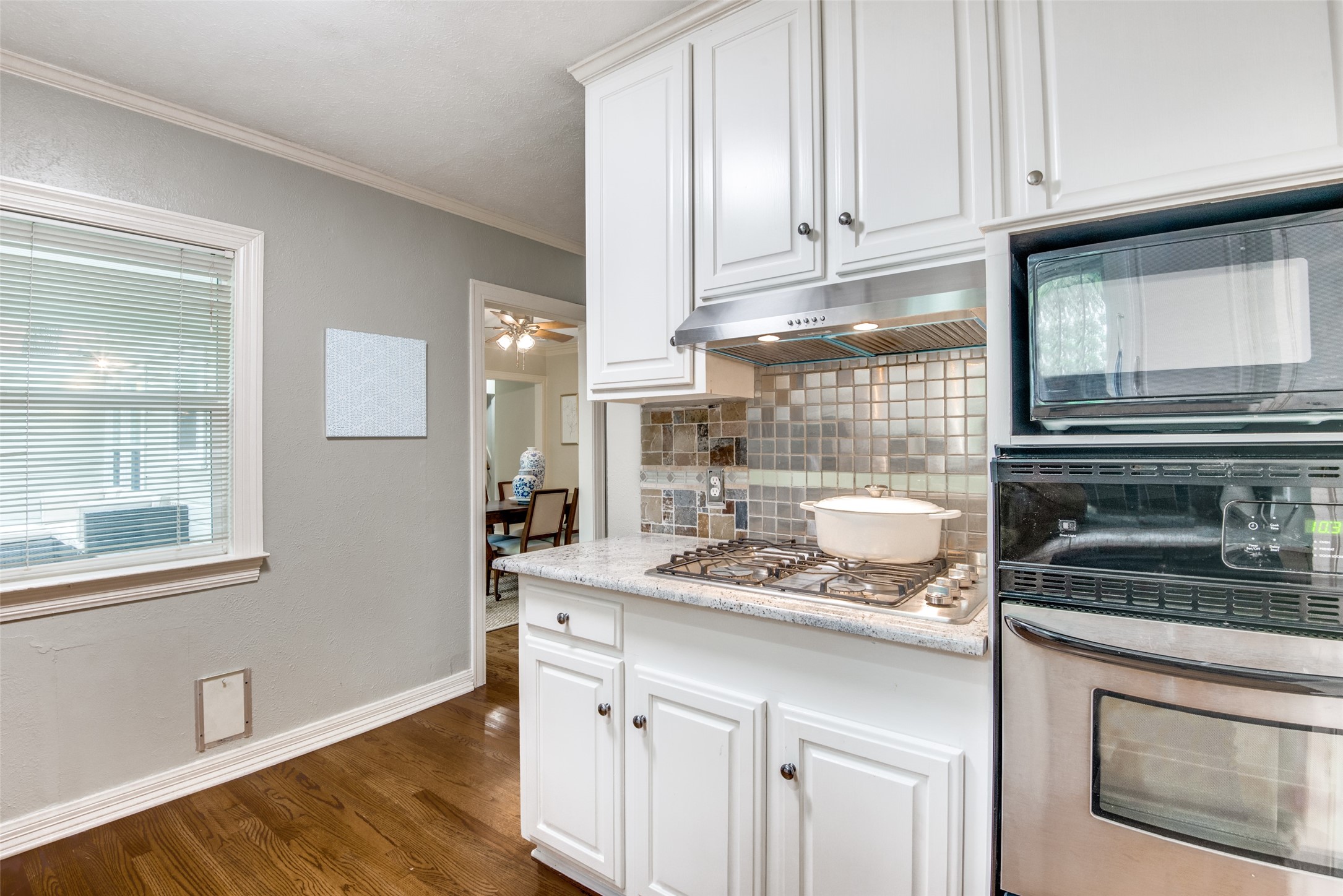 9007 San Fernando Way