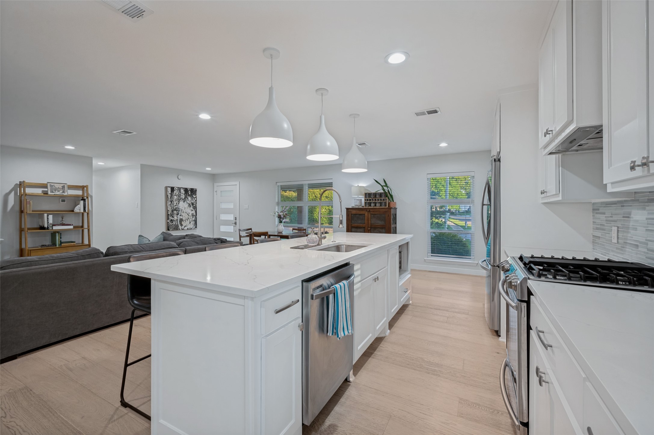 3137 Sombrero Drive