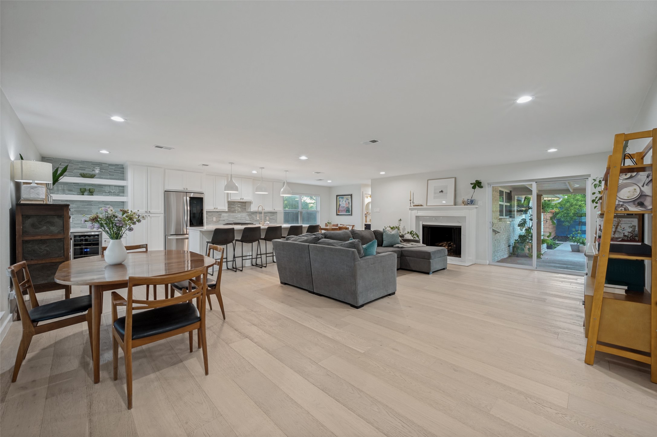 3137 Sombrero Drive