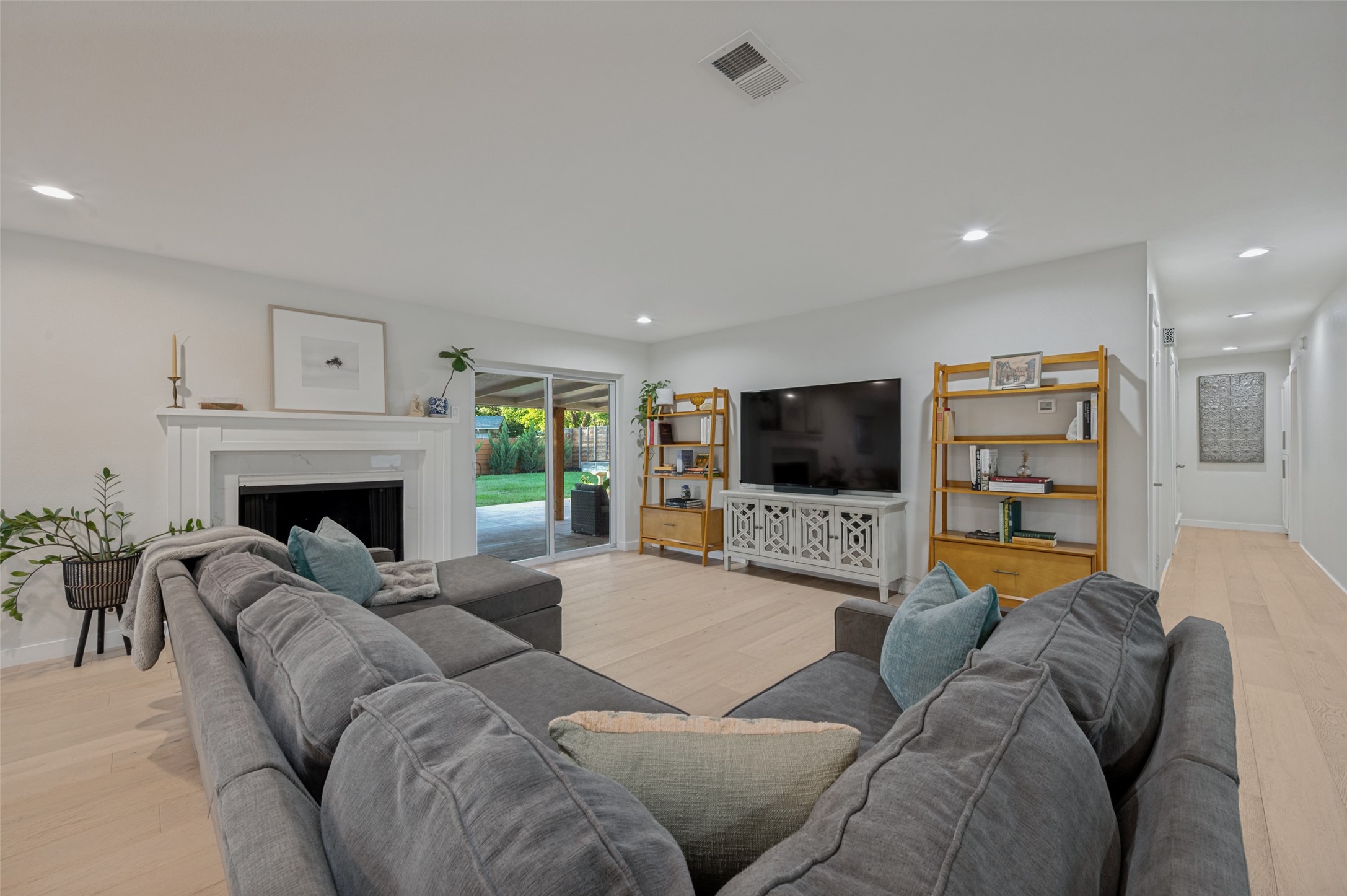 3137 Sombrero Drive