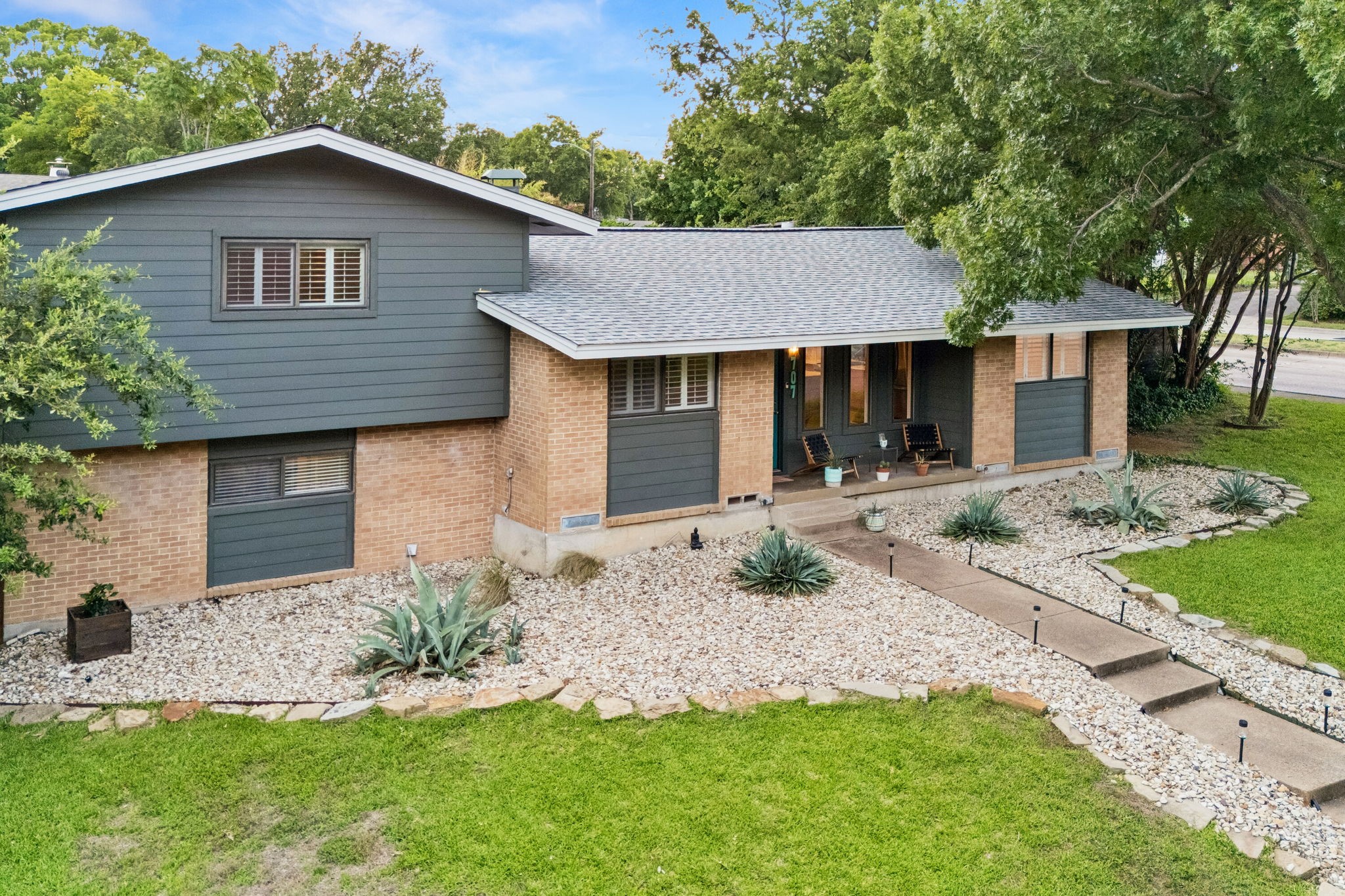 707 Bondstone Drive