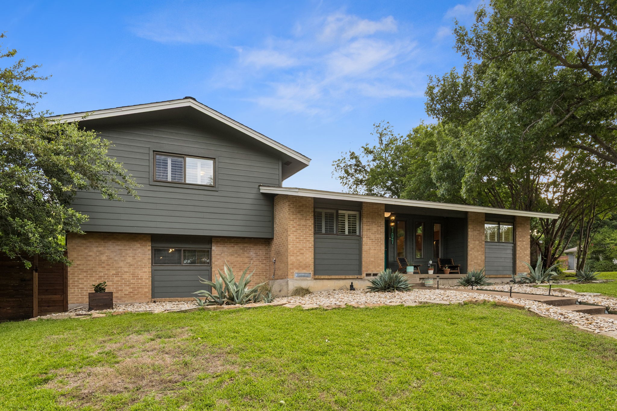 707 Bondstone Drive