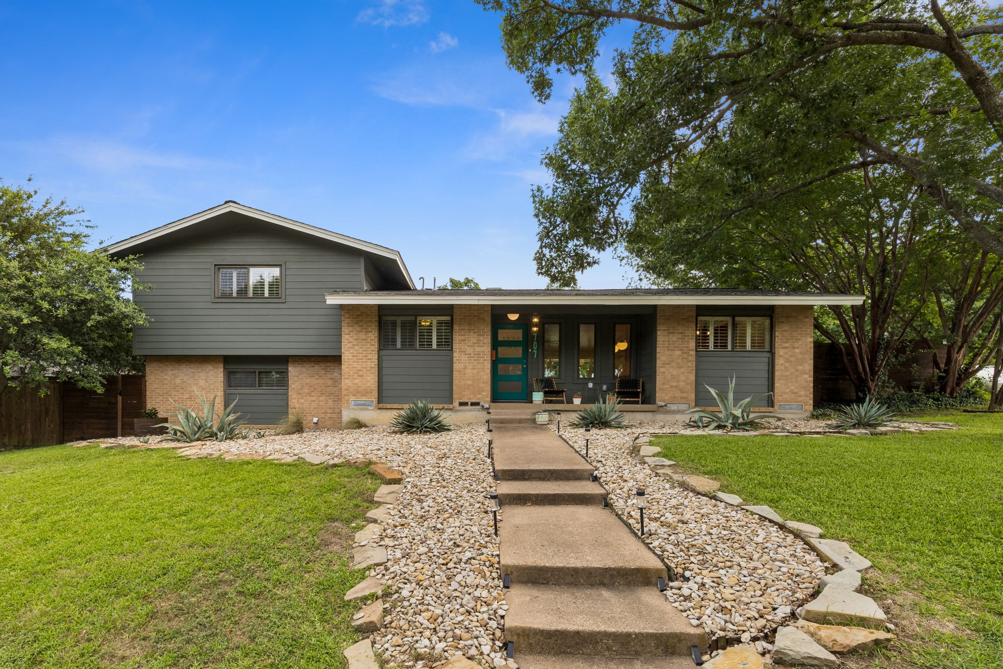 707 Bondstone Drive