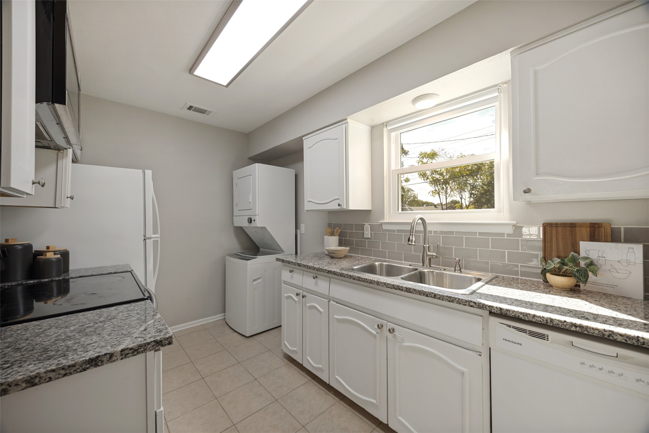 12657 Promenade Lane