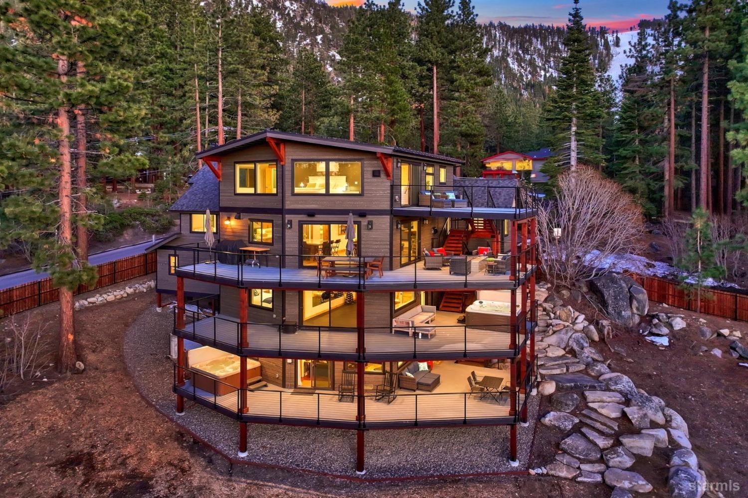 3861 Needle Peak Road