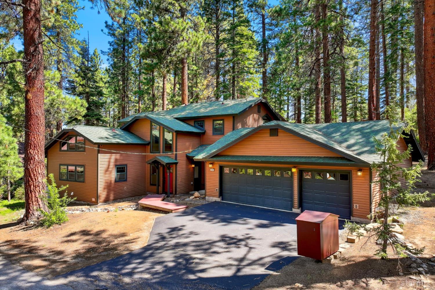 3582 Mackedie Way