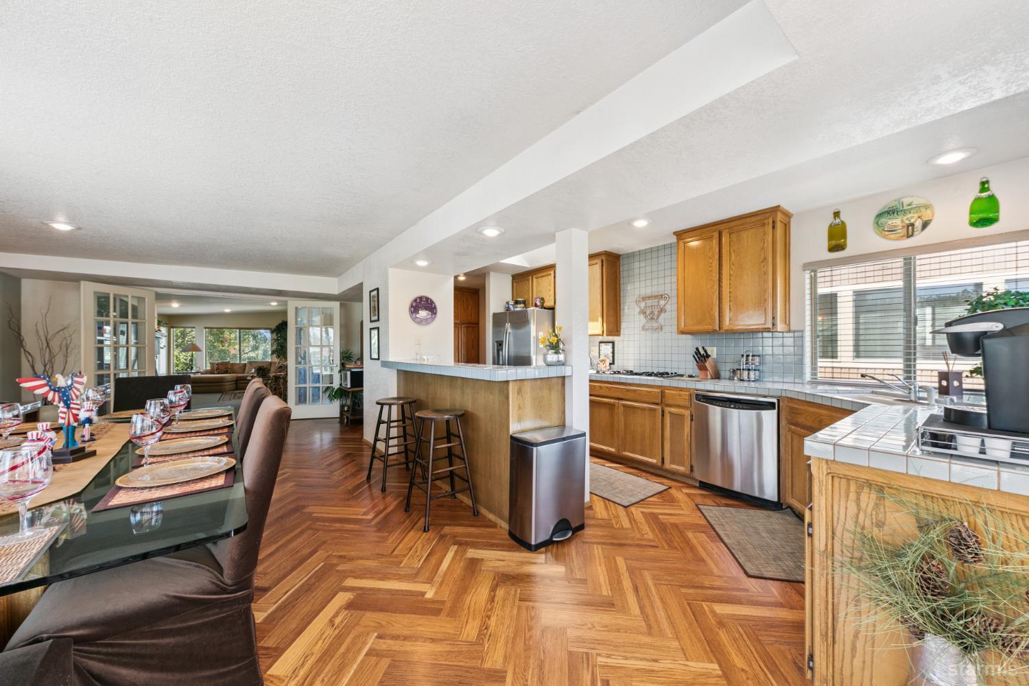 1611 Venice Drive