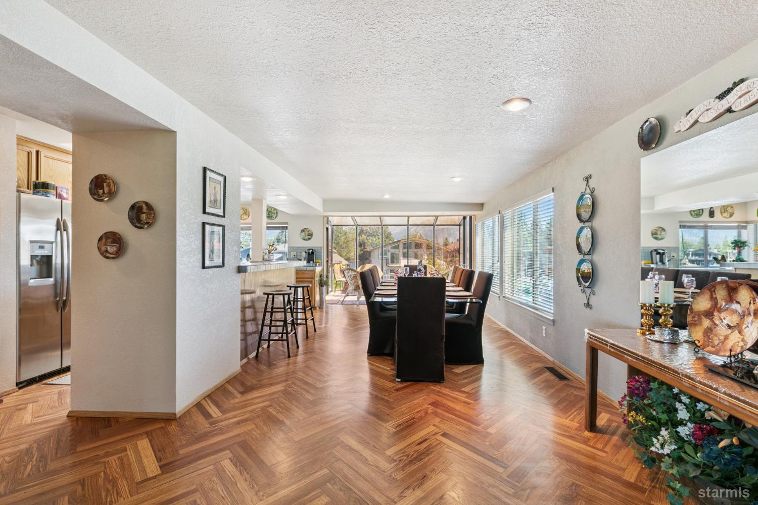 1611 Venice Drive