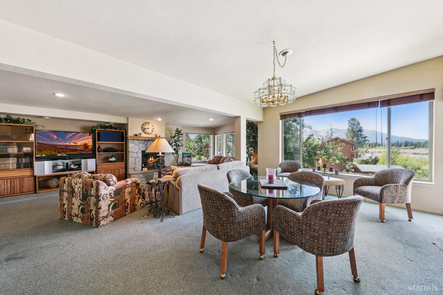 1611 Venice Drive