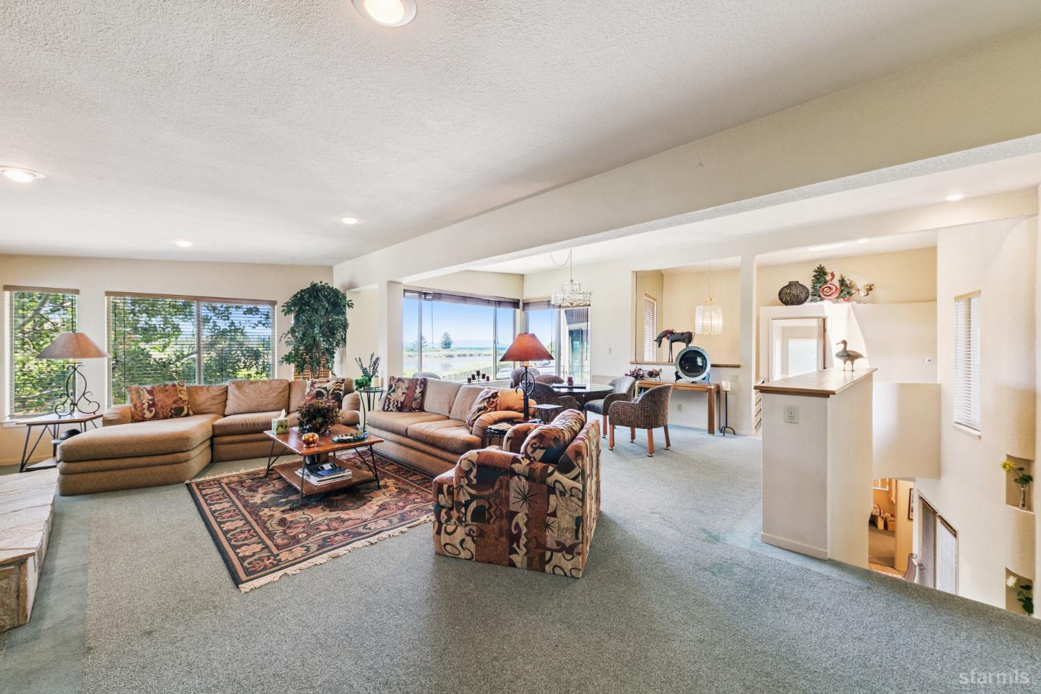1611 Venice Drive