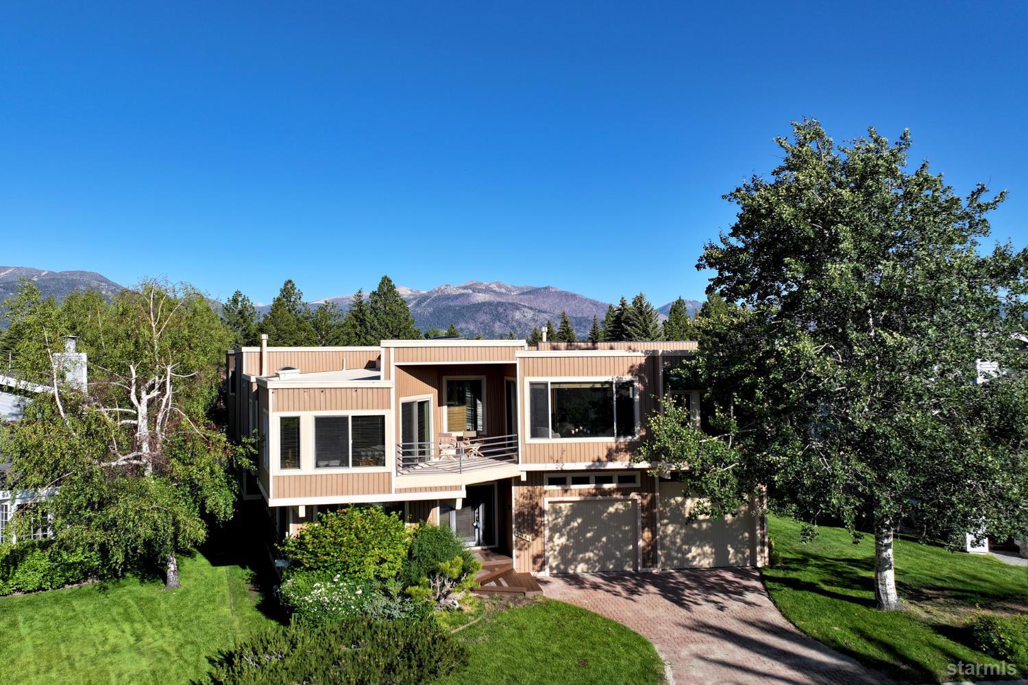 1611 Venice Drive