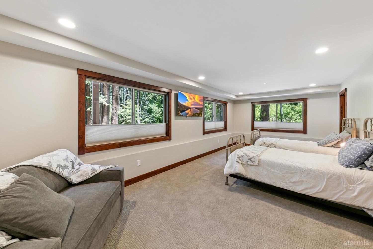 3717 Regina Road