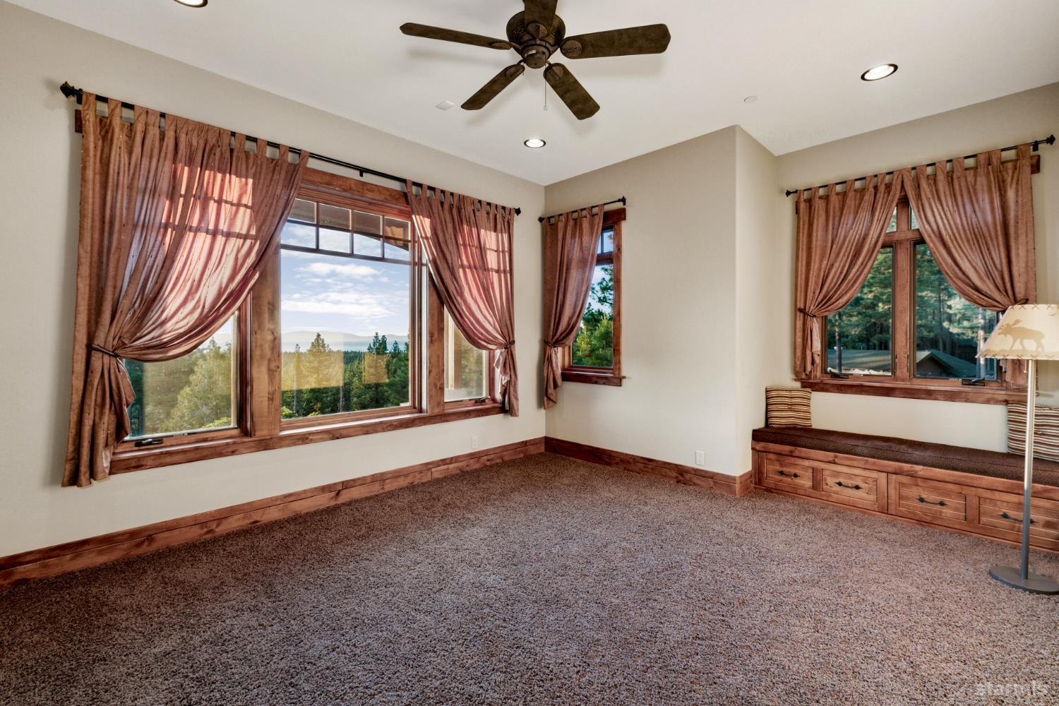 3567 Saddle Road