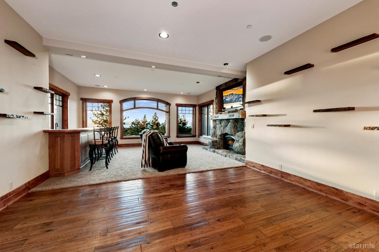 3567 Saddle Road