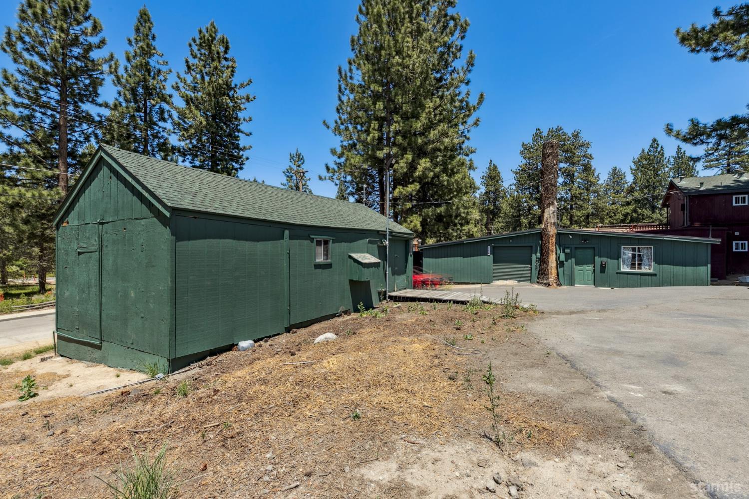 2205 Lake Tahoe Boulevard