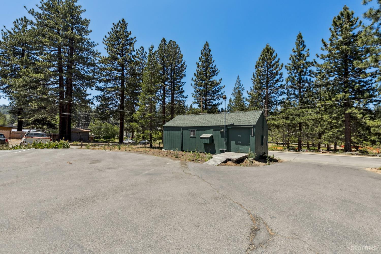 2205 Lake Tahoe Boulevard
