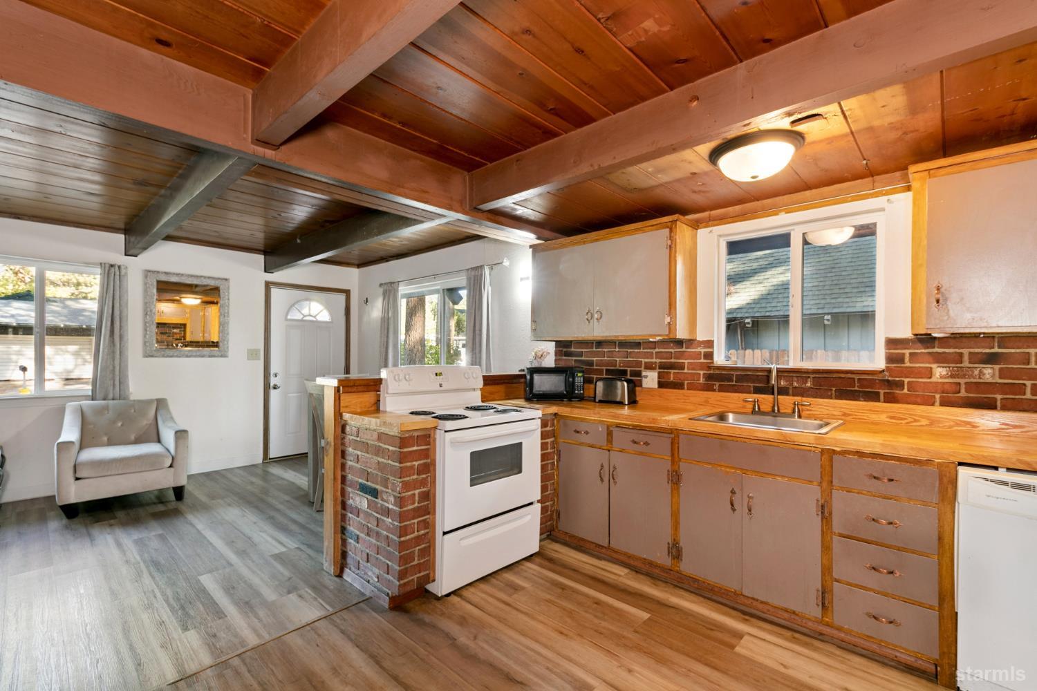 3297 Marlette Circle
