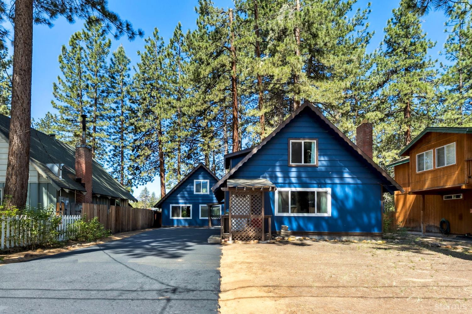 3297 Marlette Circle