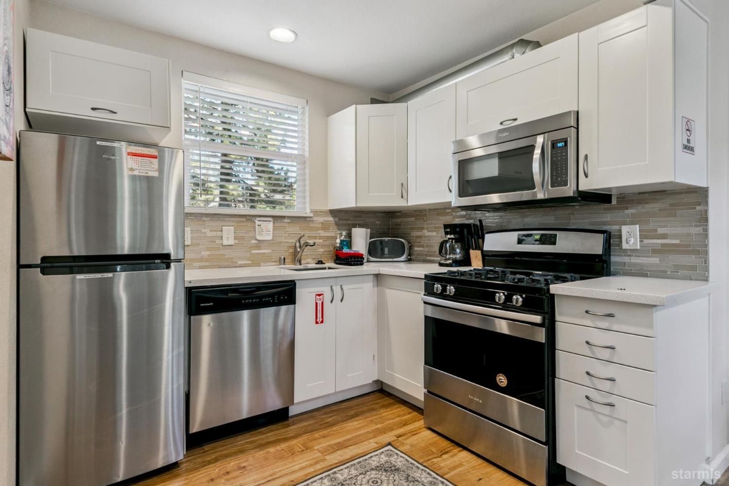 4085 Manzanita Avenue Unit: 1-4