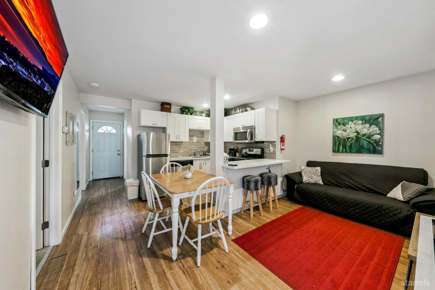 4085 Manzanita Avenue Unit: 1-4