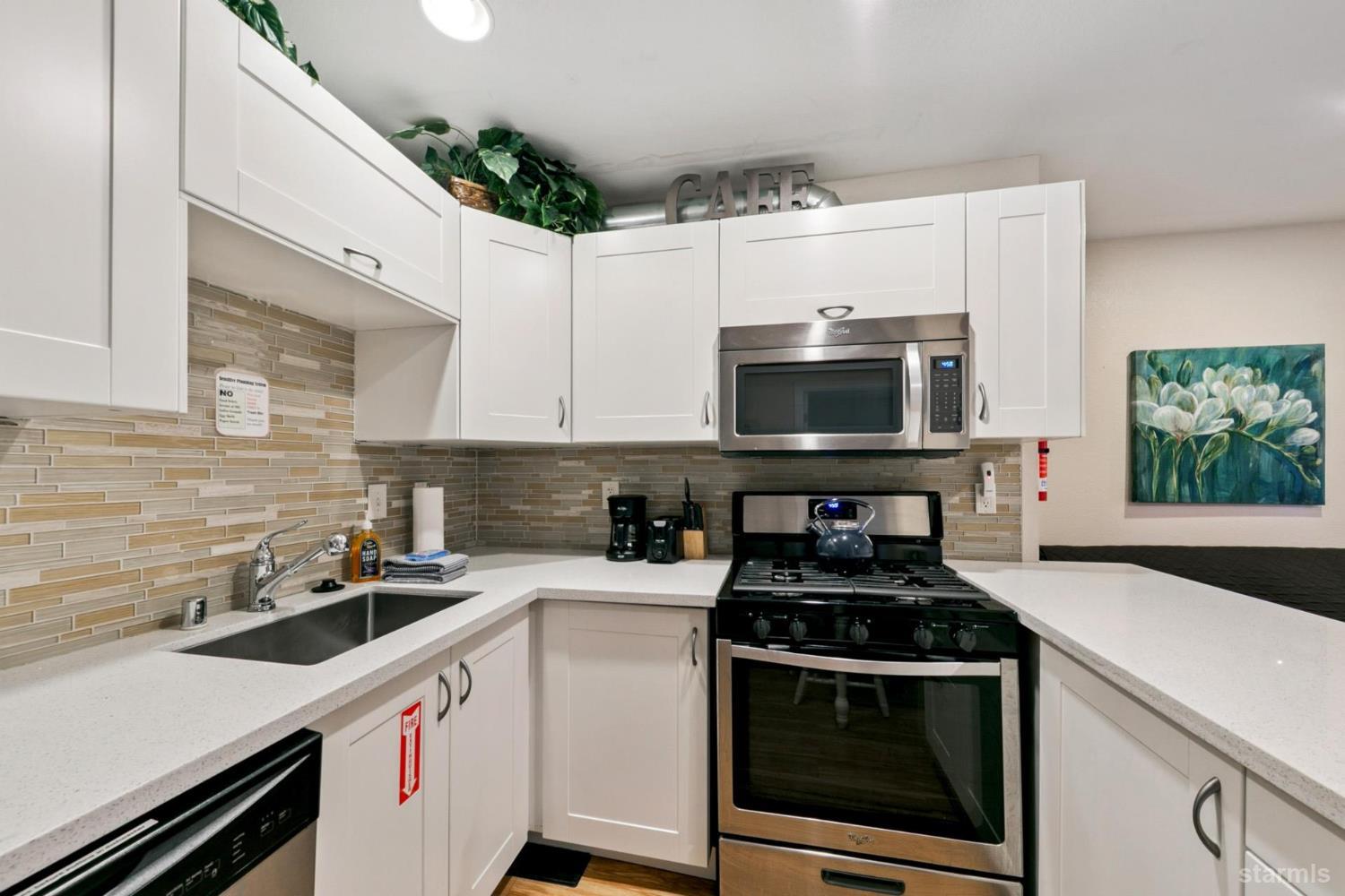 4085 Manzanita Avenue Unit: 1-4