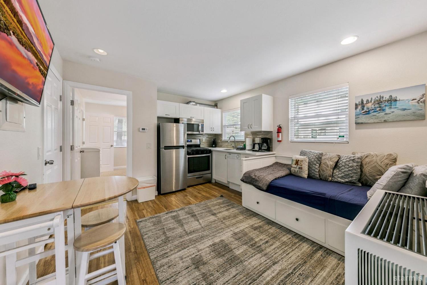 4085 Manzanita Avenue Unit: 1-4