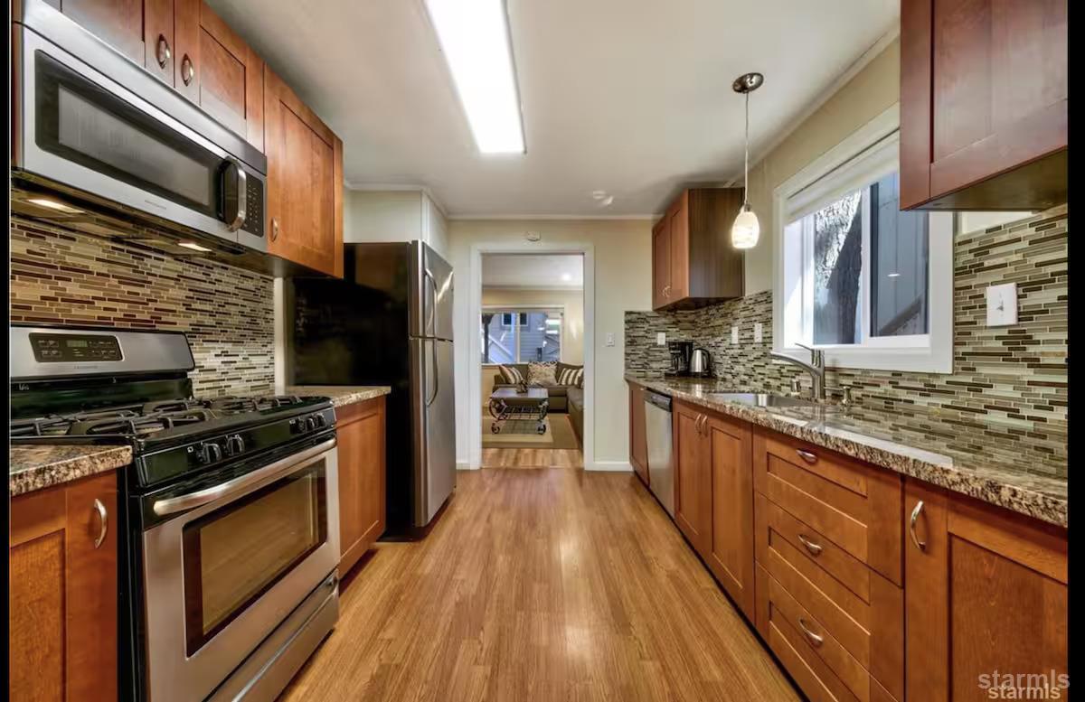 4085 Manzanita Avenue Unit: 1-4