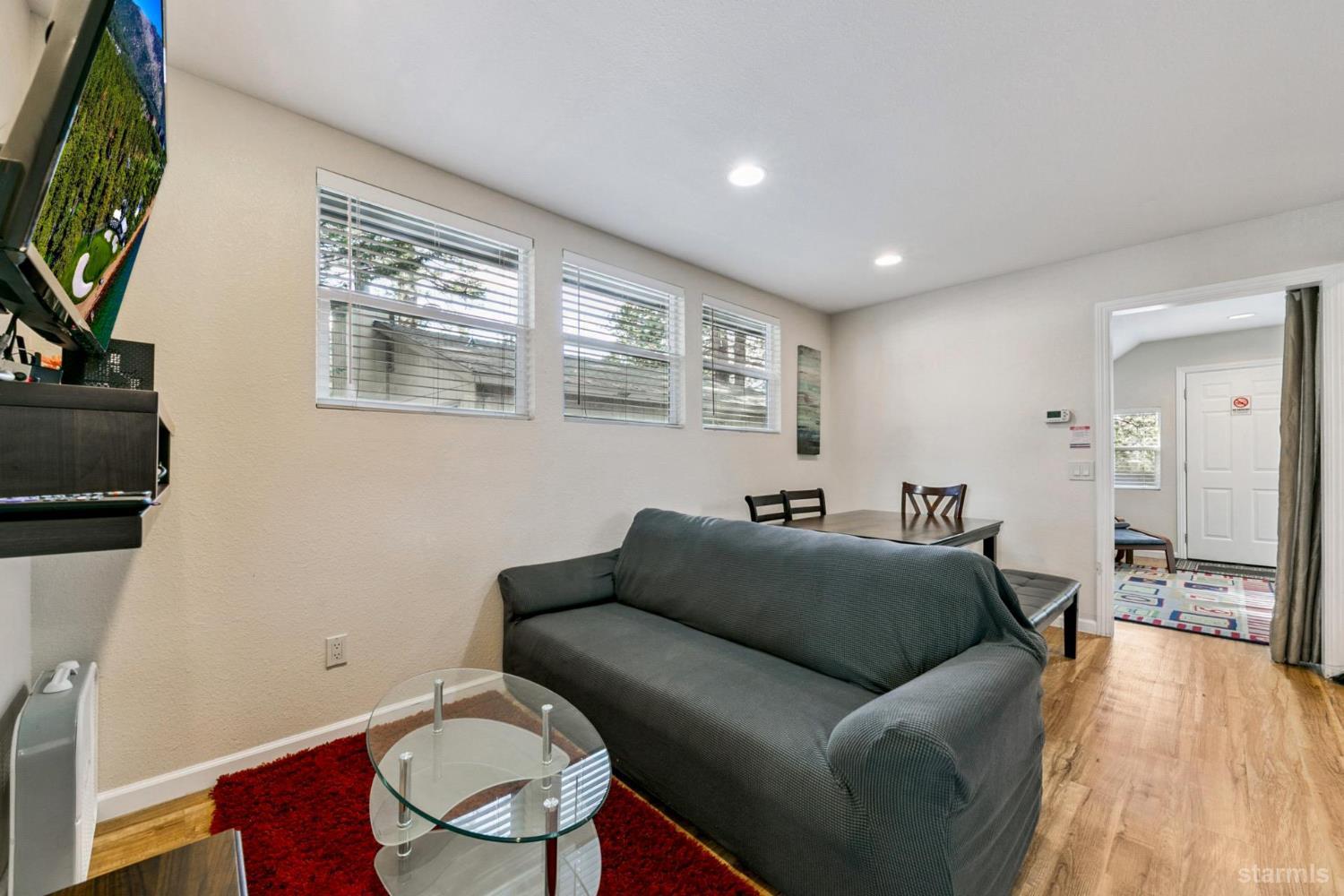 4085 Manzanita Avenue Unit: 1-4