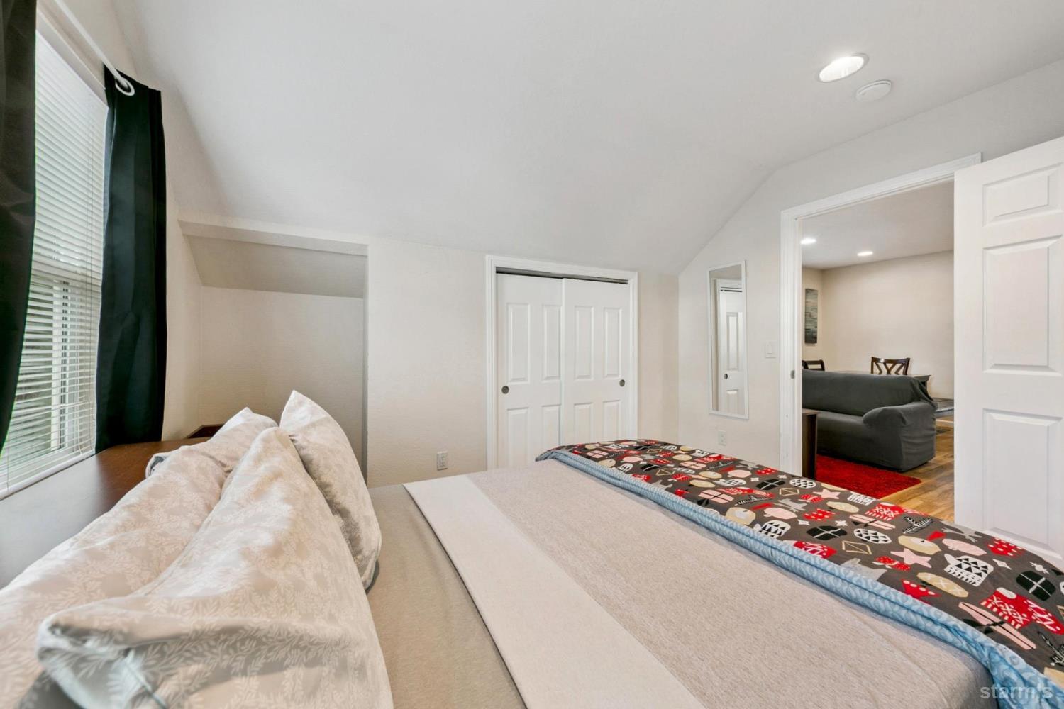 4085 Manzanita Avenue Unit: 1-4