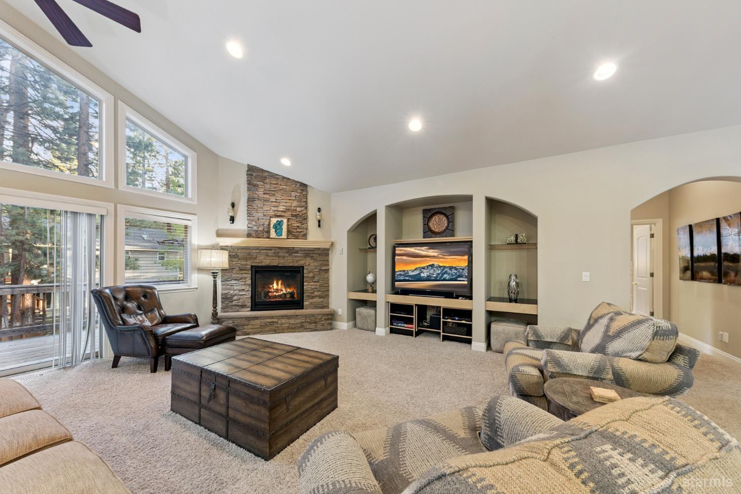1238 Lone Indian Trail