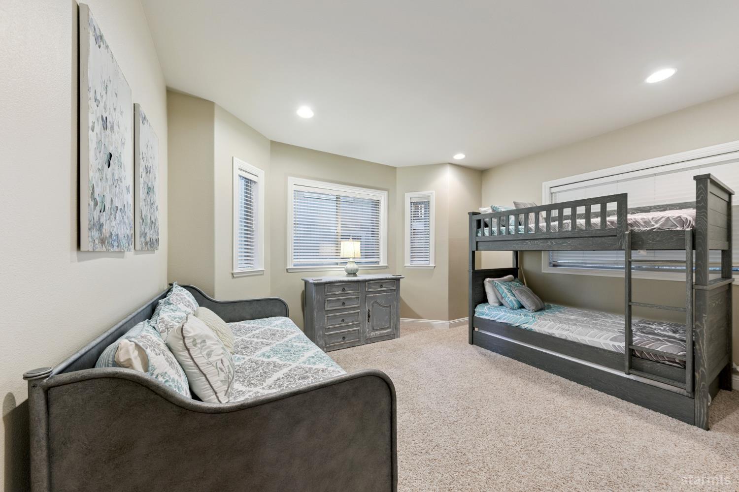1238 Lone Indian Trail