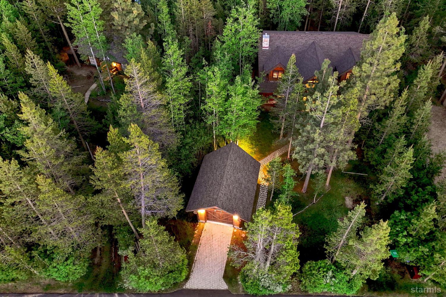 3838 Meadow Road