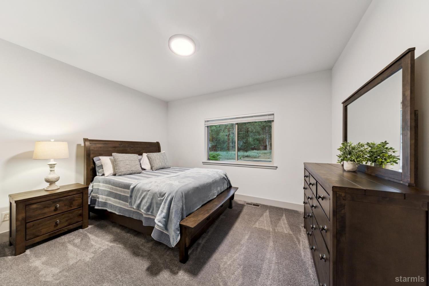 2810 Saint Nick Way