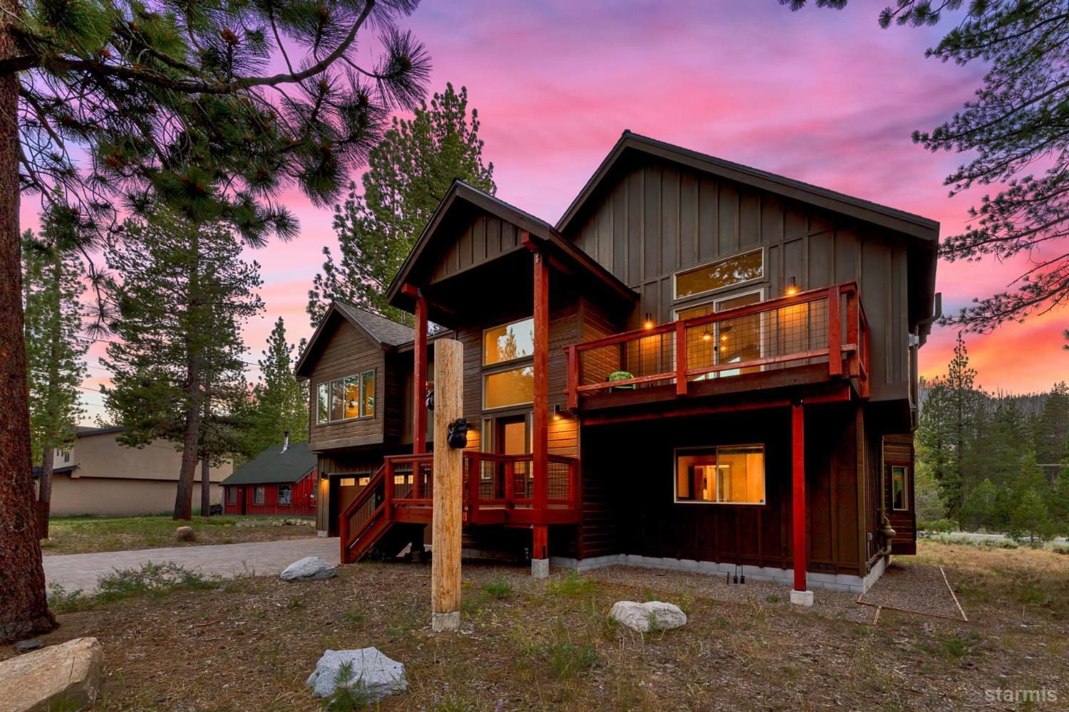 2810 Saint Nick Way