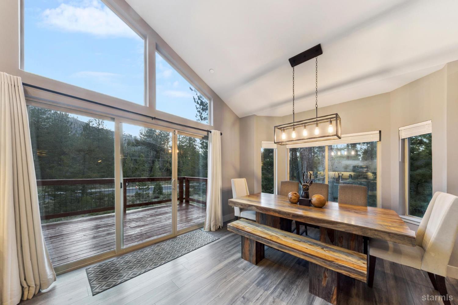 2810 Saint Nick Way