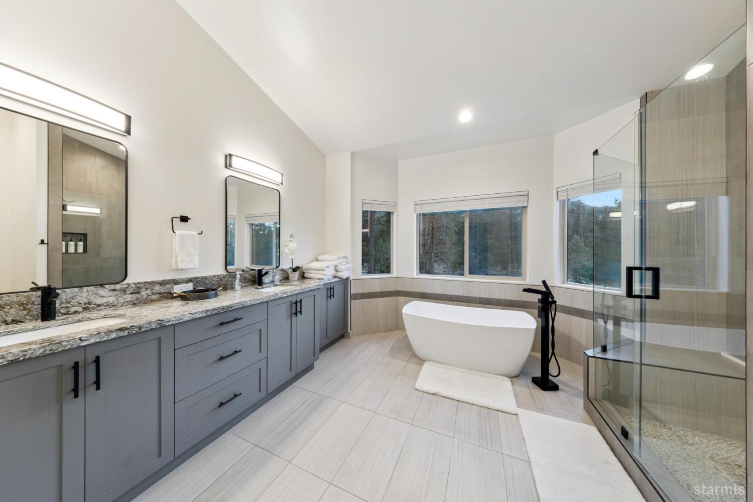 2810 Saint Nick Way