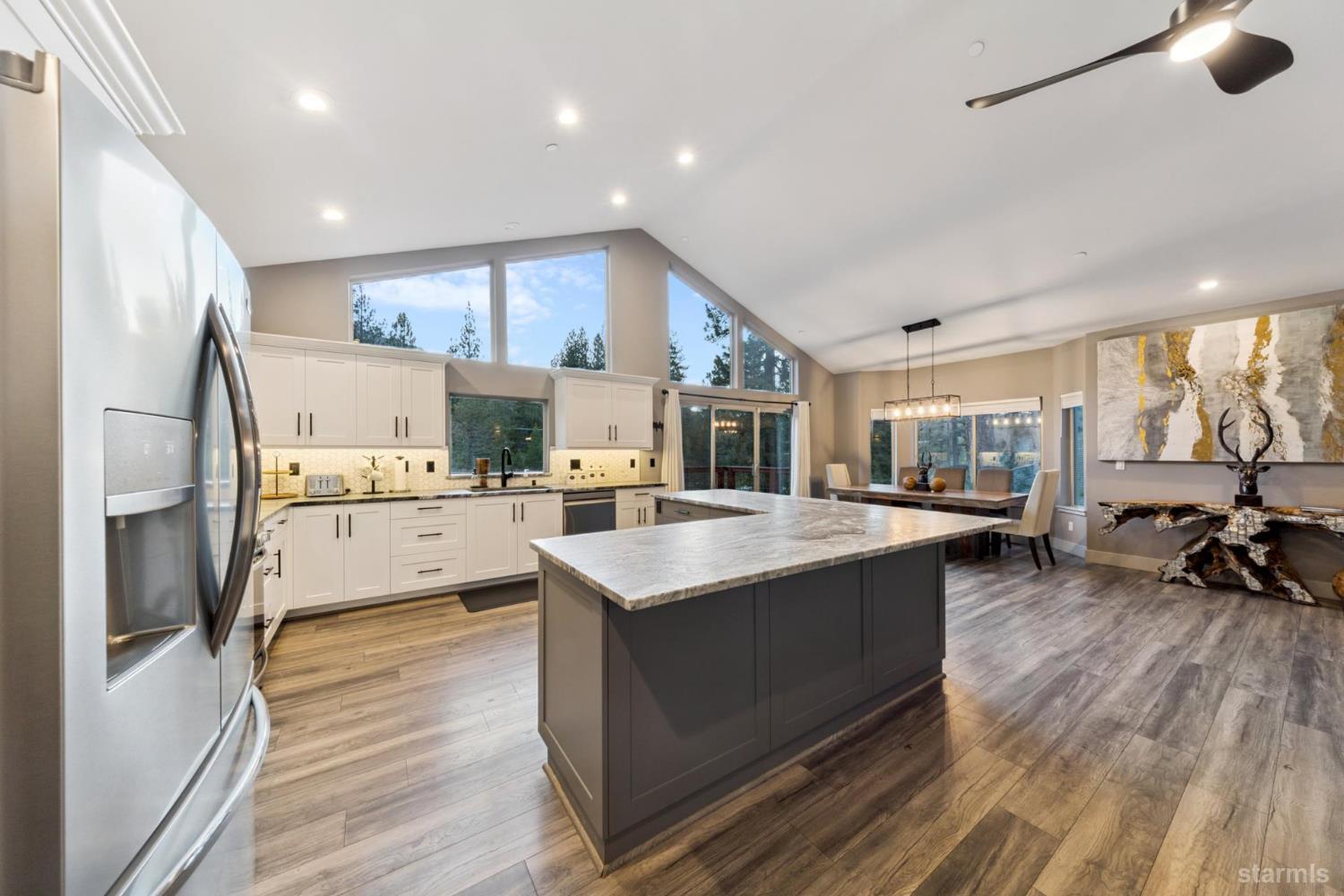 2810 Saint Nick Way