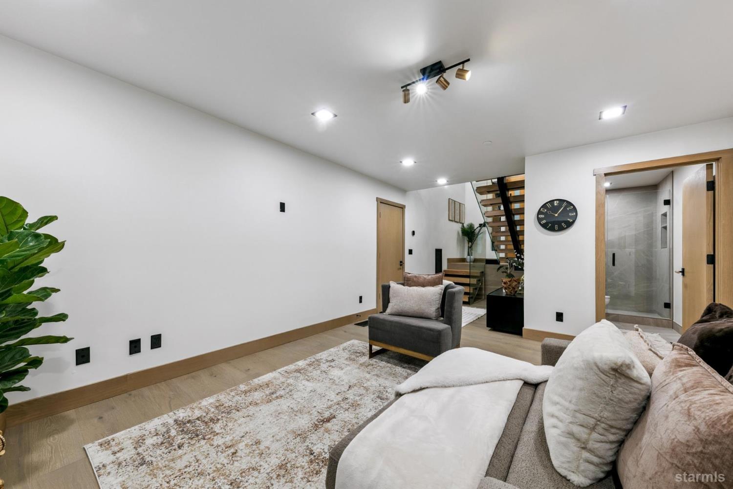 3370 Janet Drive