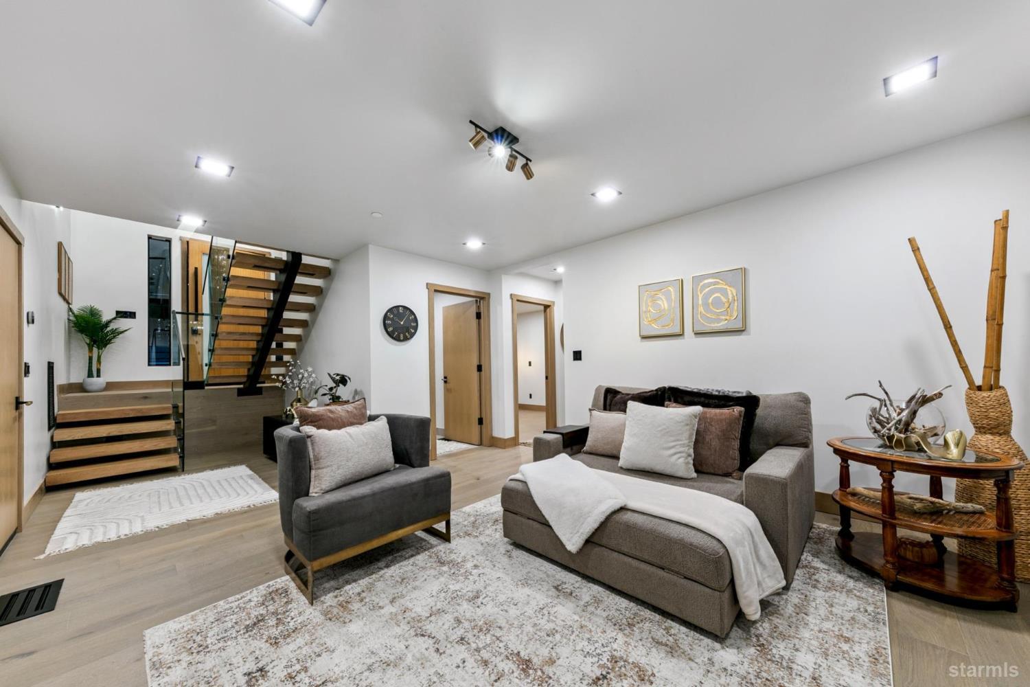 3370 Janet Drive