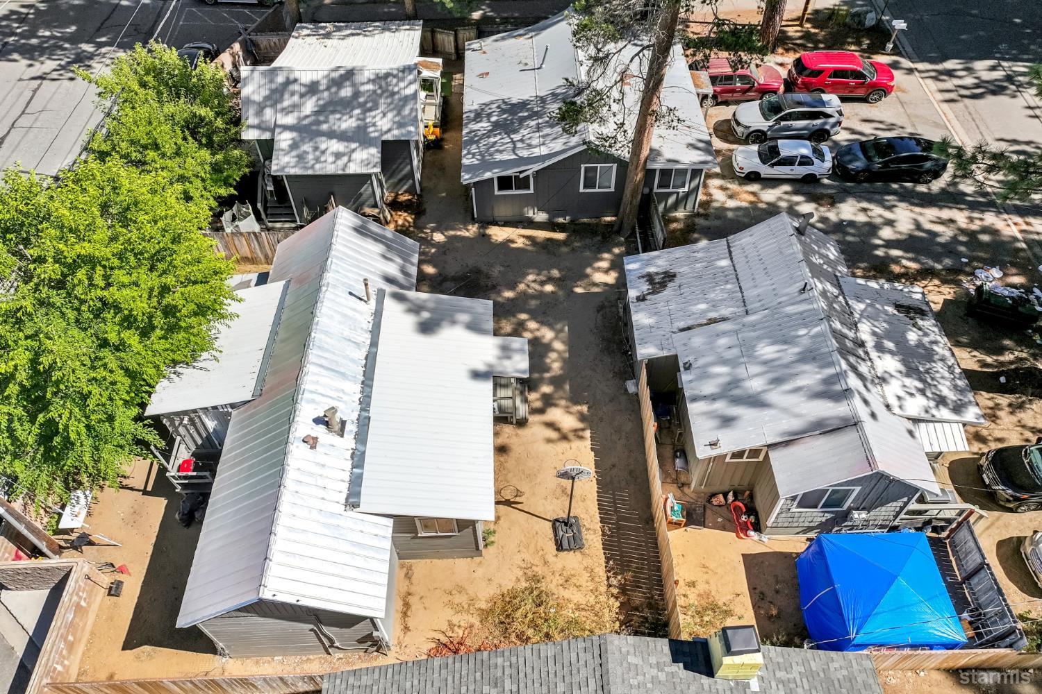 1039 Fern Road