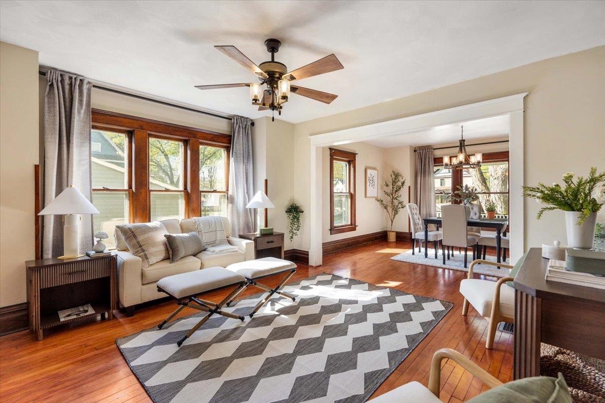 536 W Harrison Street