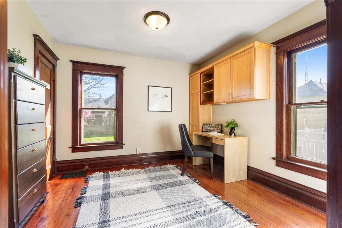 536 W Harrison Street