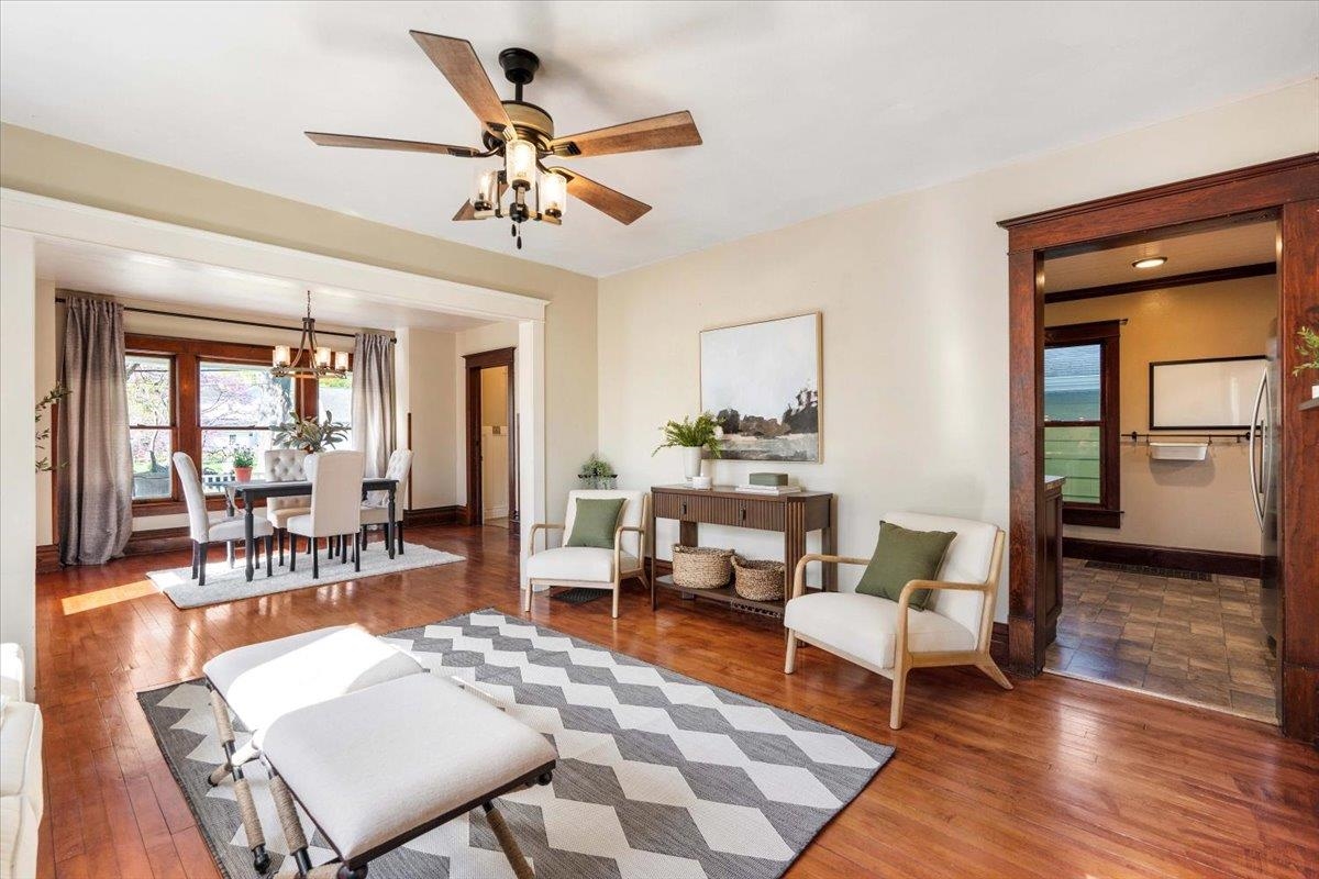 536 W Harrison Street