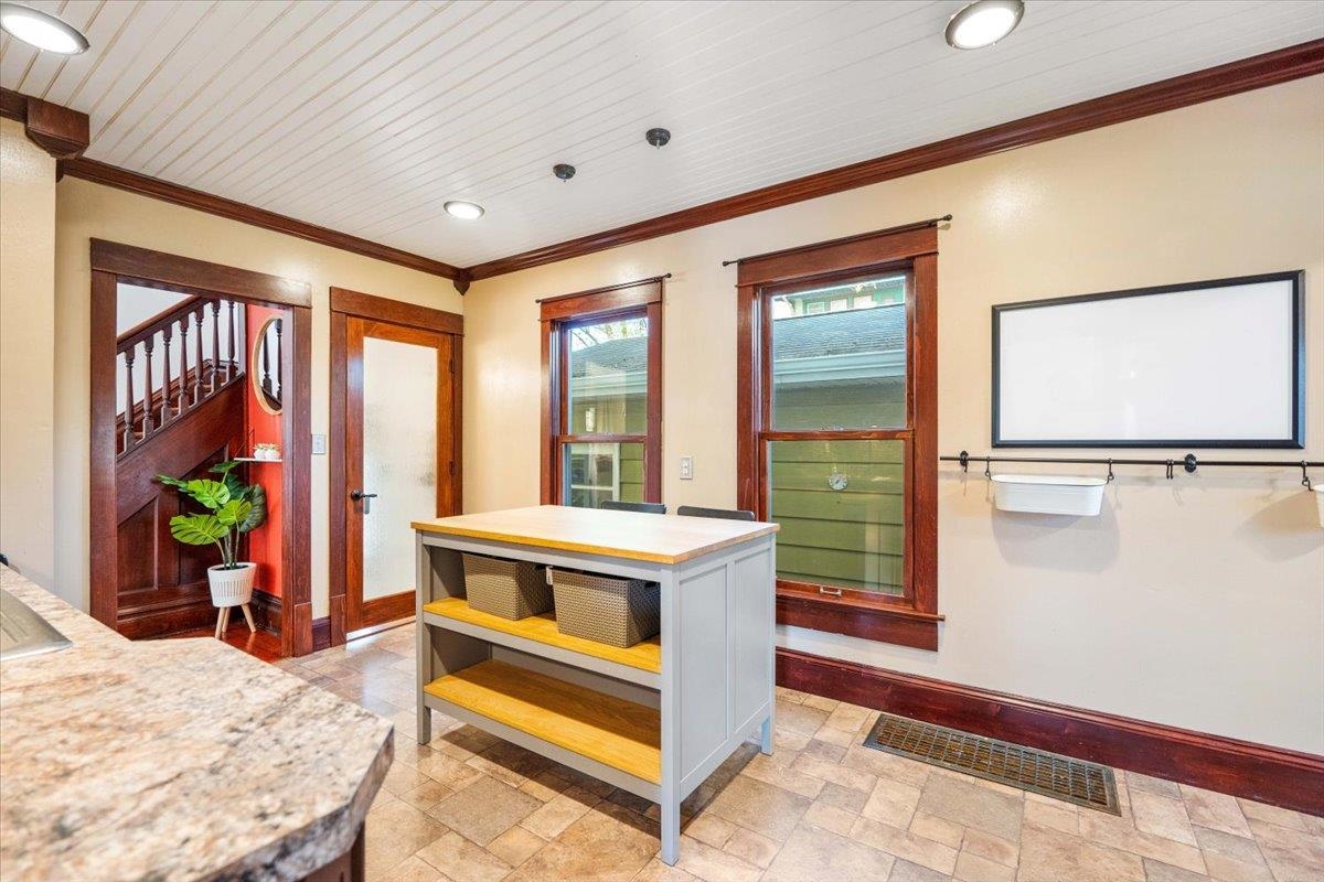 536 W Harrison Street