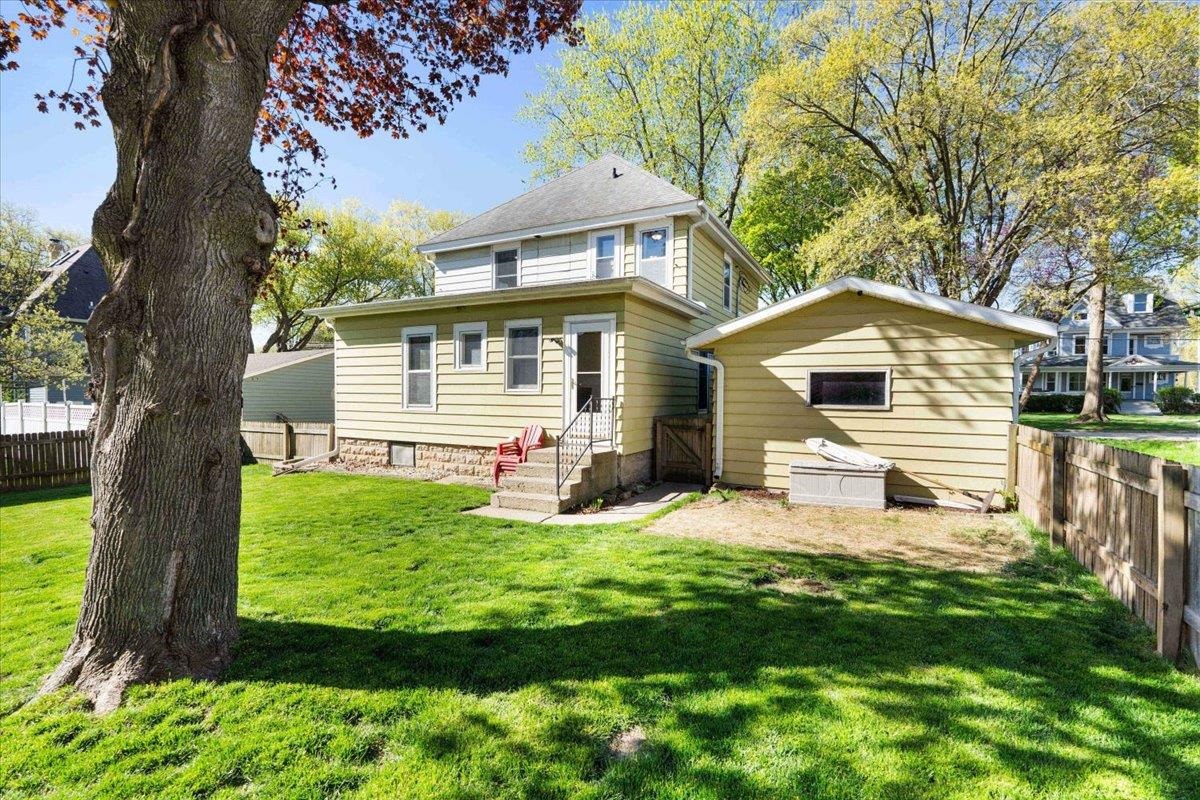 536 W Harrison Street