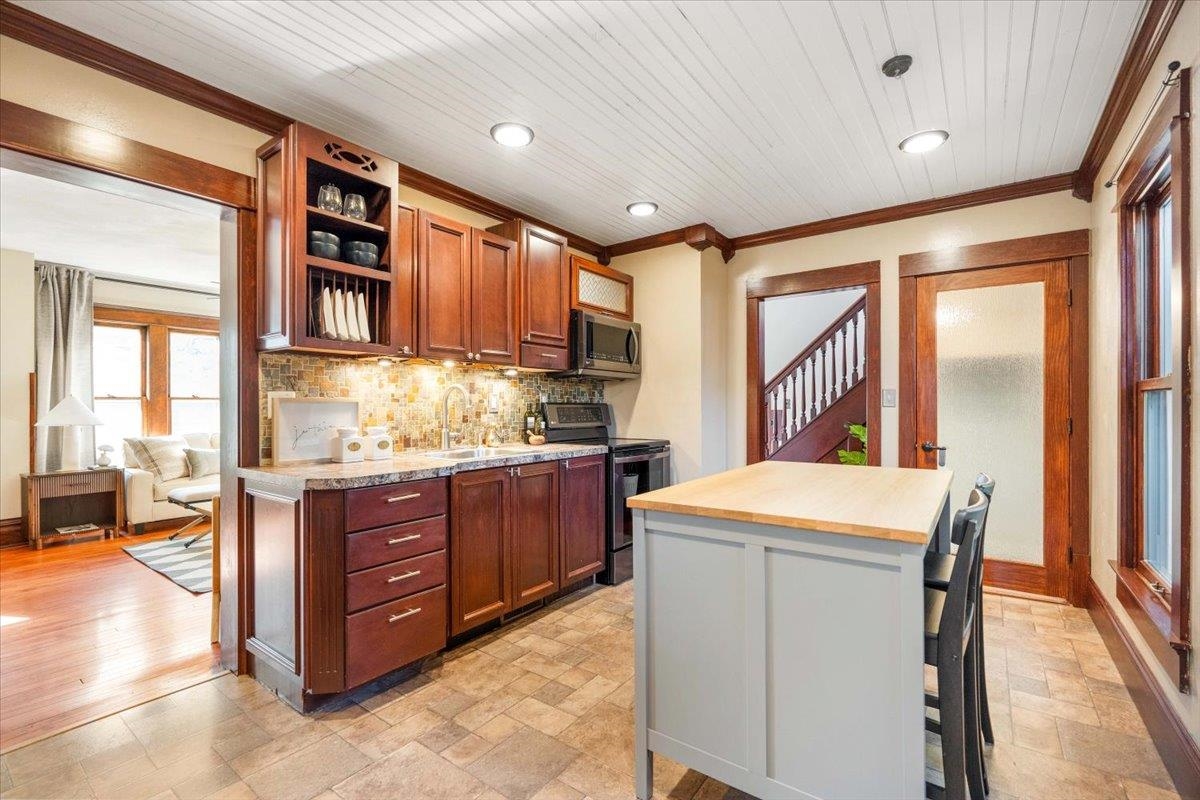 536 W Harrison Street