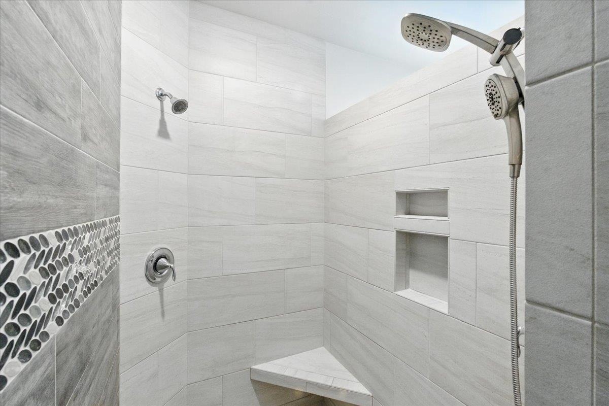 5826 Grassland Terrace