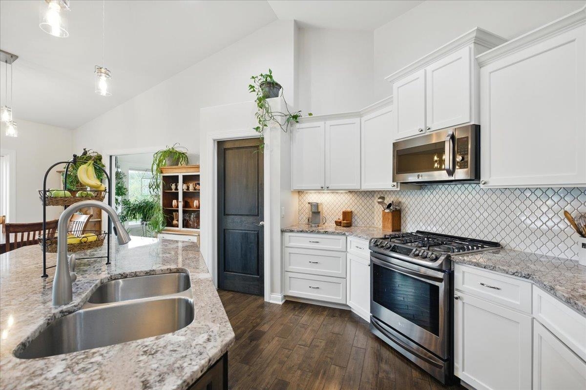 5826 Grassland Terrace