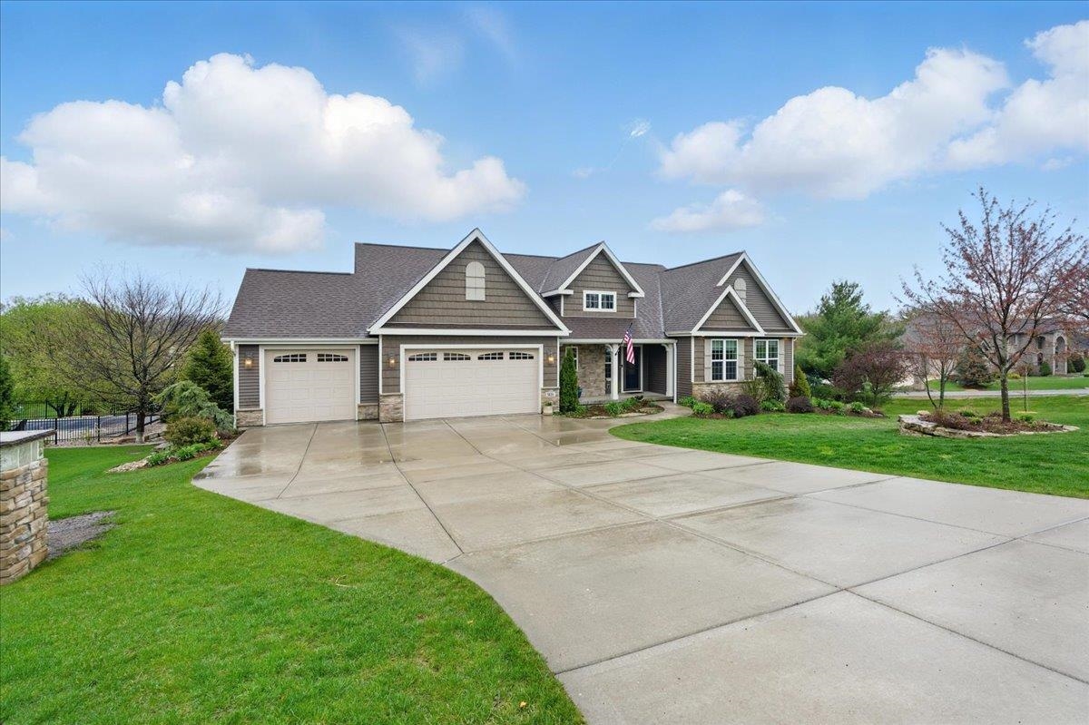 5826 Grassland Terrace